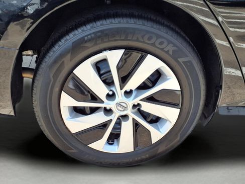 Used 2025 Nissan Altima 2.5 S FWD image 9