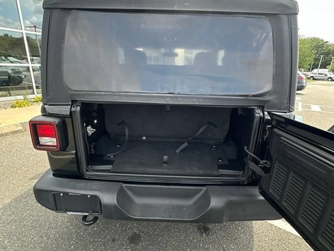 Used 2023 Jeep Wrangler Sport AWD/4WD image 7