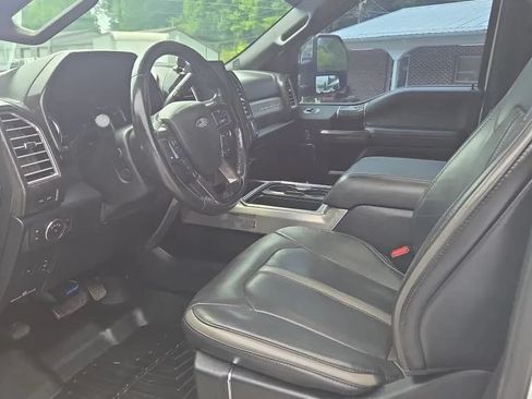 Used 2017 Ford F250 Platinum w/ Platinum Ultimate Package AWD/4WD image 7