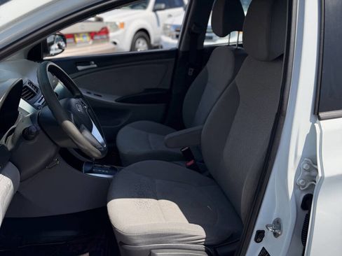 Used 2012 Hyundai Accent GS image 13