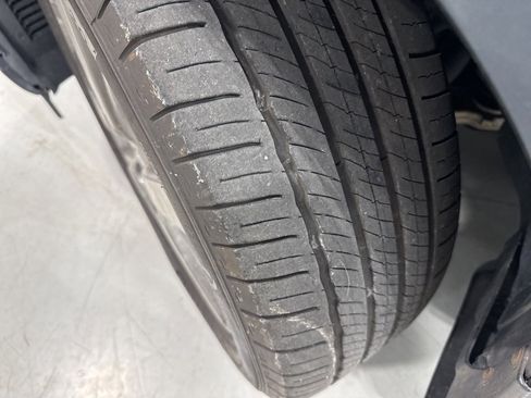 Used 2015 Nissan Pathfinder Platinum w/ Family Entertainment Package image 5