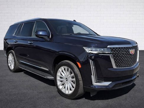 Used 2021 Cadillac Escalade Premium Luxury image 3