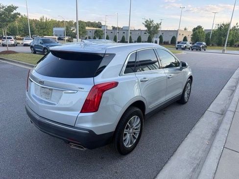 Used 2017 Cadillac XT5 Luxury w/ Driver Awareness Package AWD/4WD image 6