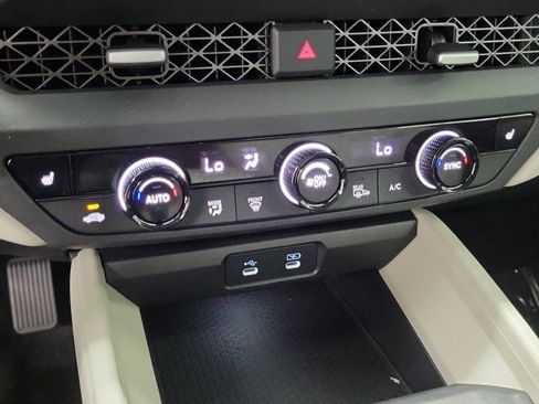 Certified 2025 Honda Accord SE image 30