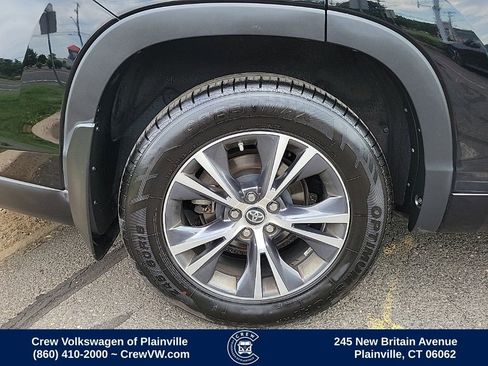Used 2016 Toyota Highlander XLE AWD/4WD image 19