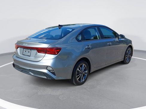 Used 2022 Kia Forte LXS FWD image 5