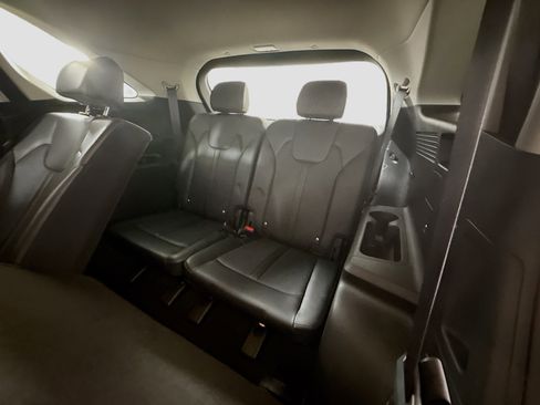 Used 2024 Kia Sorento S image 42