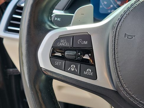 Used 2021 BMW X7 M50i AWD/4WD image 33