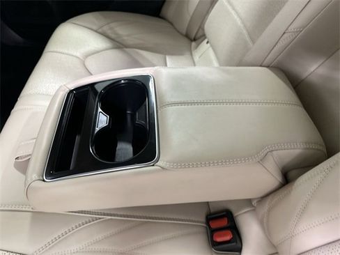 Used 2019 Toyota Avalon Limited image 21