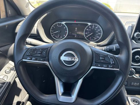 Used 2025 Nissan Sentra SV FWD image 25