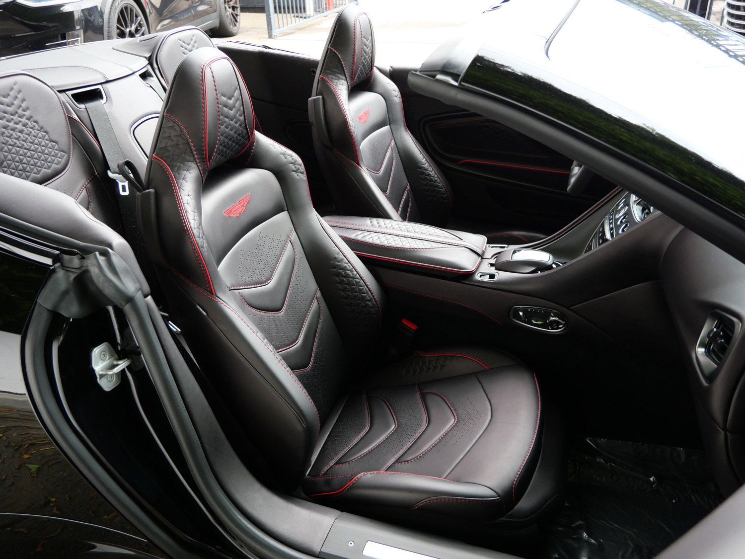 Used 2023 Aston Martin DBS Superleggera Volante RWD image 12