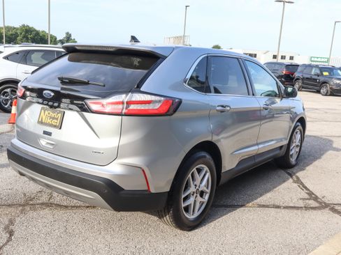 Used 2024 Ford Edge SEL AWD/4WD image 4