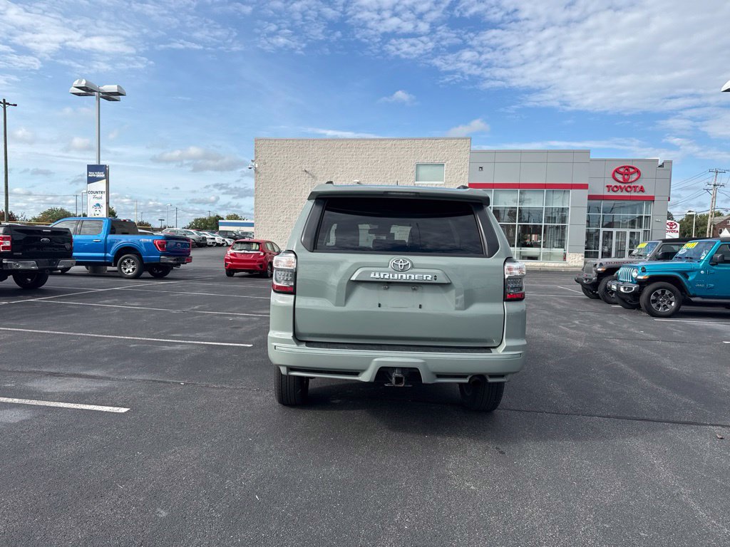 Used 2022 Toyota 4Runner TRD Sport w/ Technology Package AWD/4WD image 3