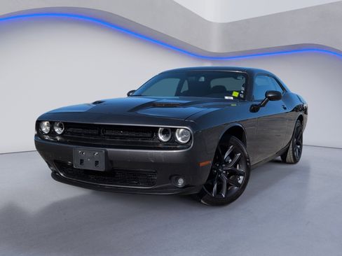 Used 2022 Dodge Challenger SXT w/ Blacktop Package image 2