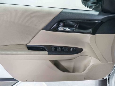 Used 2017 Honda Accord LX image 21