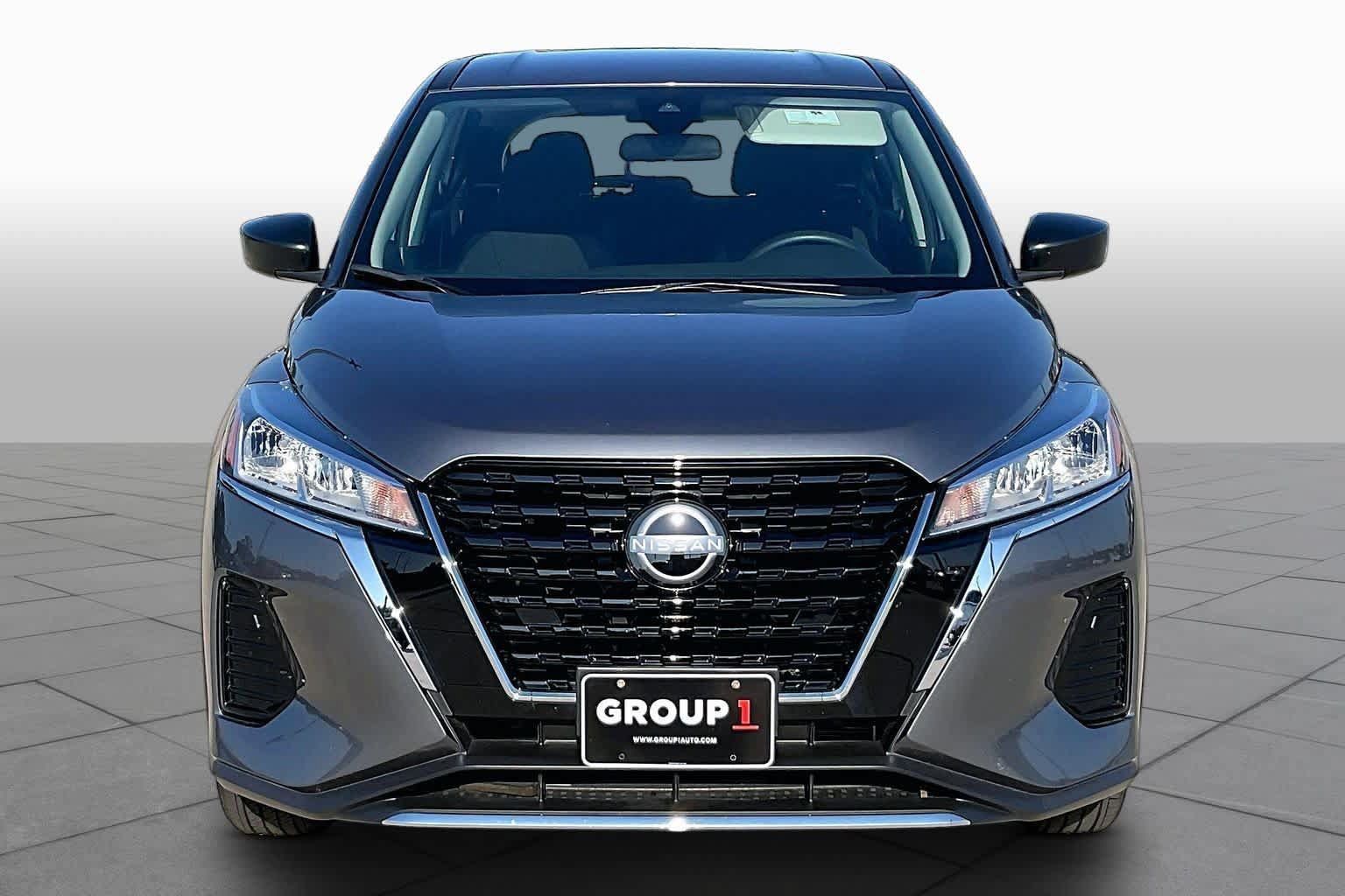 Used 2025 Nissan Kicks Play S FWD image 4