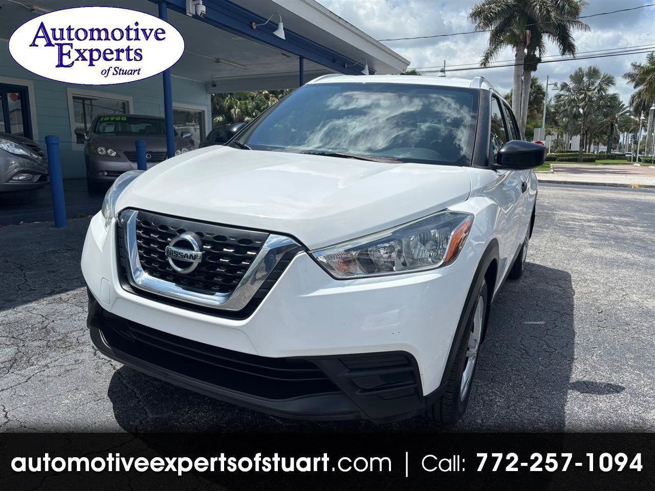 Used 2019 Nissan Kicks S FWD image 1