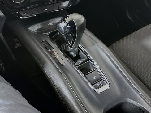 Used 2019 Honda HR-V Sport image 16