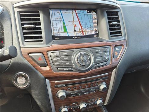 Used 2018 Nissan Pathfinder Platinum w/ Cargo Package FWD image 12