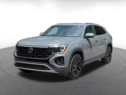 Used 2026 Volkswagen Atlas Cross Sport SE FWD image 5