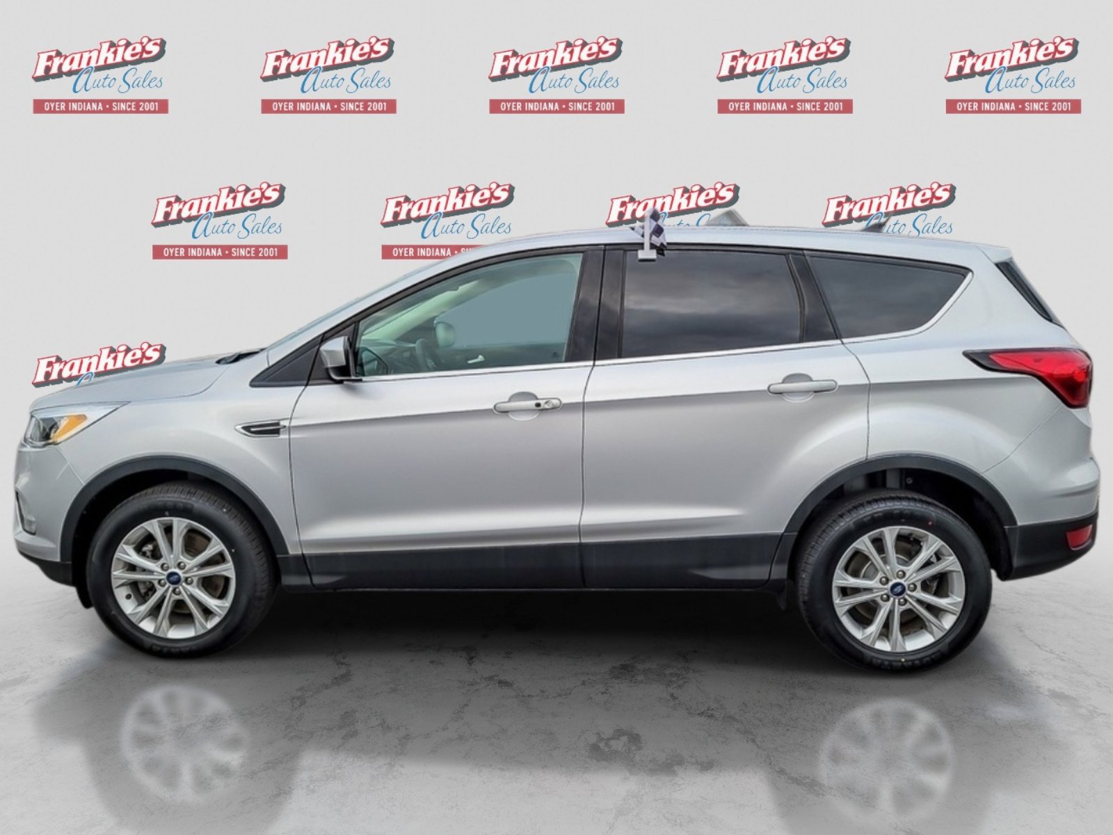 Used 2019 Ford Escape SE AWD/4WD image 2