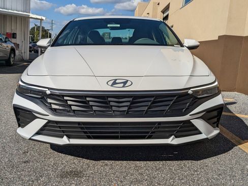 New 2026 Hyundai Elantra SE image 10