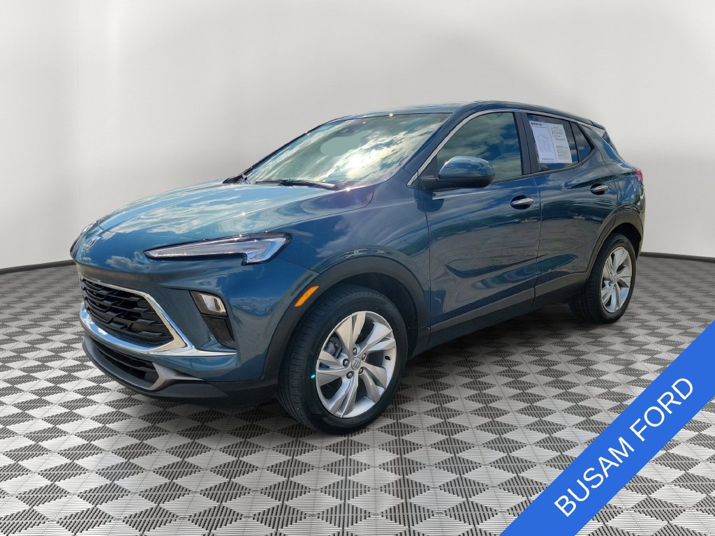 Used 2024 Buick Encore GX Preferred FWD image 2