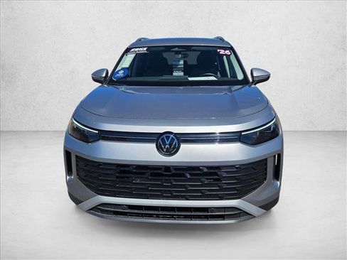 Used 2026 Volkswagen Tiguan S FWD image 2