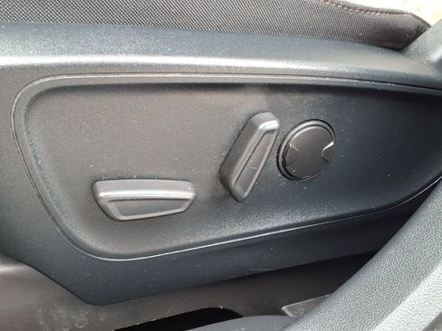 Used 2021 Ford Escape SE w/ Convenience Package FWD image 3