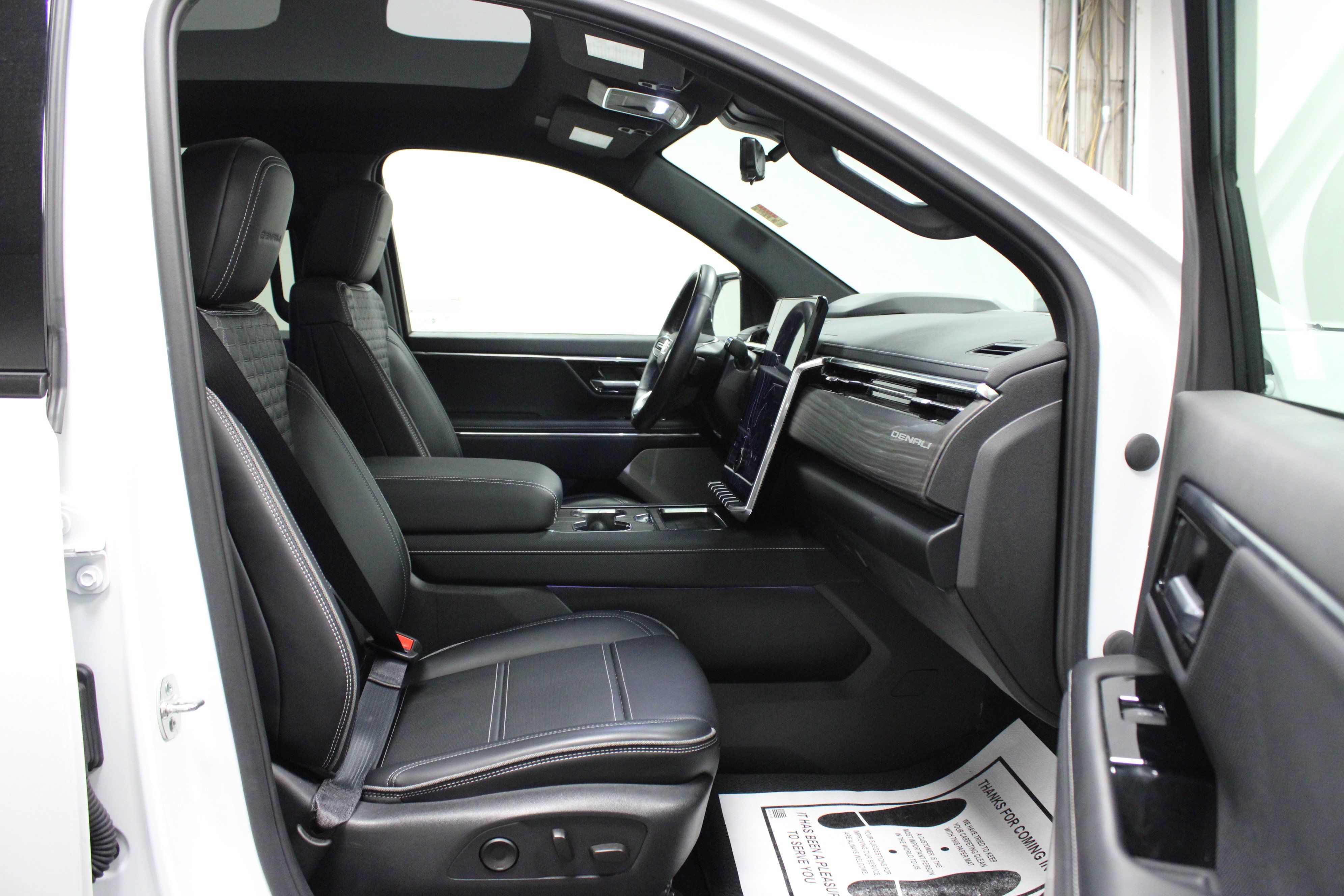 Used 2025 GMC Sierra EV Denali AWD/4WD image 16
