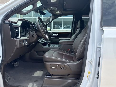 Used 2024 GMC Sierra 1500 Denali w/ Denali Reserve Package AWD/4WD image 12