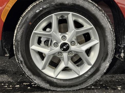 Used 2022 Kia Soul LX w/ Technology Package image 11