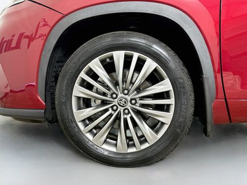Used 2022 Toyota Highlander Platinum FWD image 40