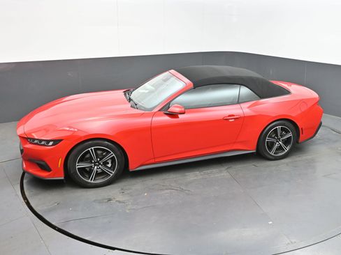 Used 2024 Ford Mustang Convertible RWD image 29