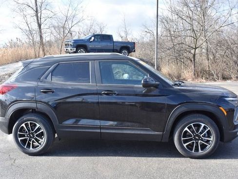 Used 2023 Jeep Compass Limited image 16