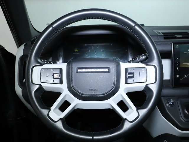 Used 2023 Land Rover Defender 130 X-Dynamic SE AWD/4WD image 22