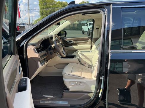 Used 2021 GMC Yukon XL Denali w/ Denali Ultimate Package AWD/4WD image 15