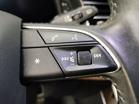 Used 2019 Audi Q8 Premium w/ Convenience Package image 24