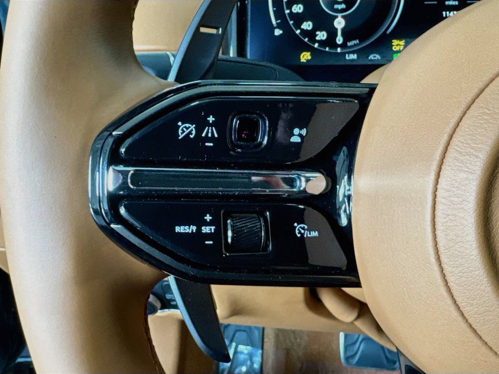 Used 2024 Aston Martin DB12 Coupe RWD image 12