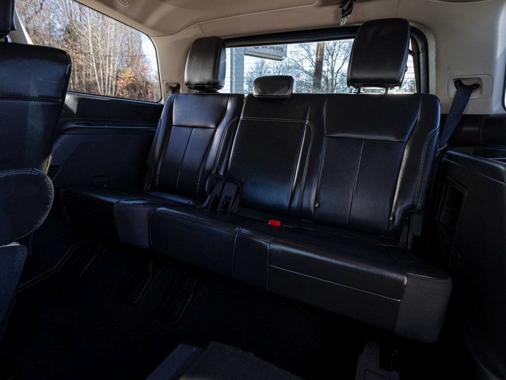 Used 2024 Ford Expedition XLT AWD/4WD image 23
