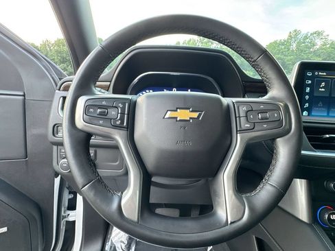 Used 2023 Chevrolet Tahoe Premier AWD/4WD image 16