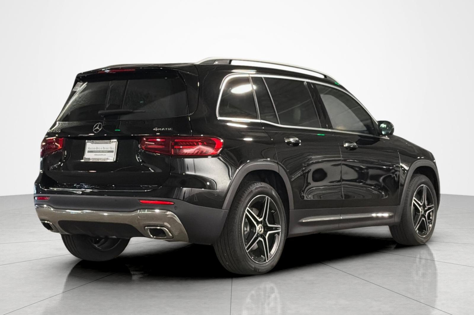New 2026 Mercedes-Benz GLB 250 4MATIC image 5