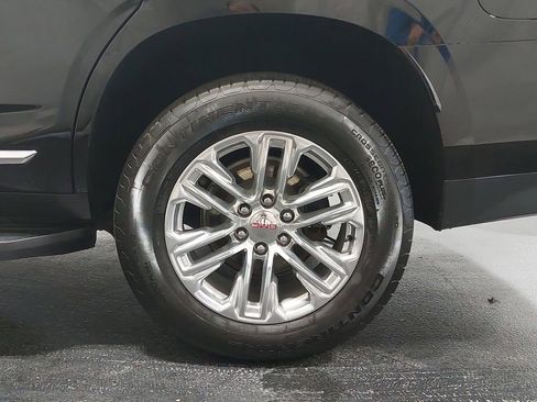 Used 2023 GMC Yukon SLT image 38