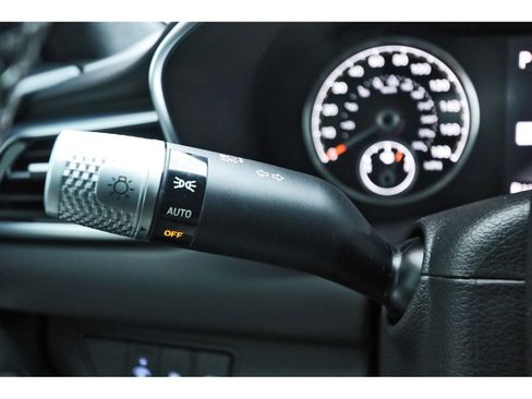 Used 2025 Genesis G70 3.3T Advanced w/ Sport Prestige Package image 19