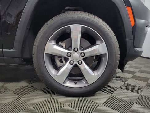 Used 2021 Jeep Grand Cherokee L Limited image 12