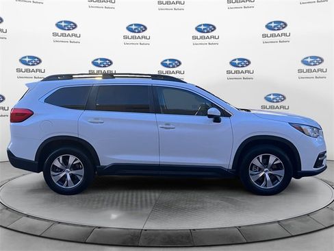 Used 2022 Subaru Ascent Premium w/ Convenience Package image 3