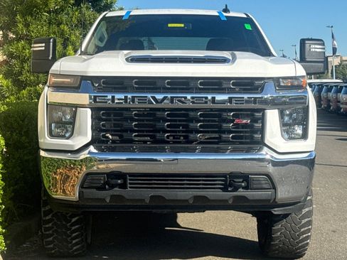 Used 2023 Chevrolet Silverado 2500 LT AWD/4WD image 3