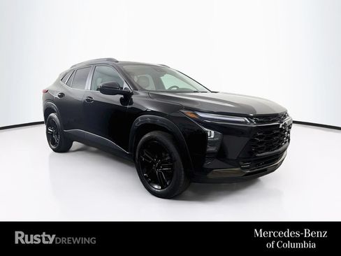 Used 2025 Chevrolet Trax ACTIV FWD image 1