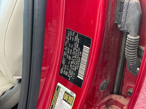 Used 2025 Hyundai Elantra Limited image 31