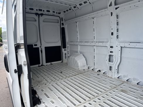Used 2025 RAM ProMaster 2500 w/ Convenience Group FWD image 28